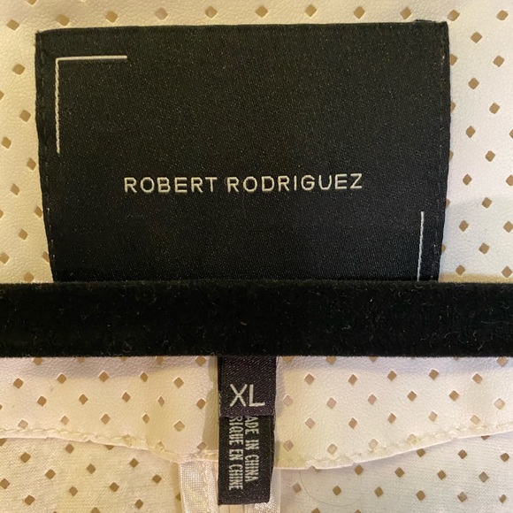 White Jacket | Robert Rodriguez - Picture 6 of 12